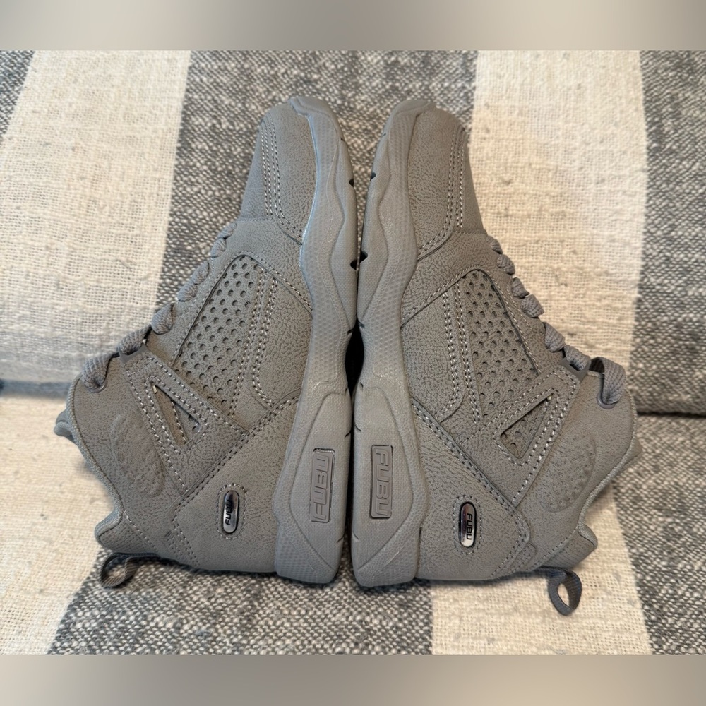 Fubu Little Boys SZ 1 Gray High Top Lace Up Basketball Sneakers Retro Inspired